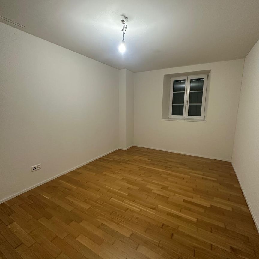 Moderne 3.5-Zimmer-Wohnung mit Balkon & Bergsicht – 87 m² - Foto 1