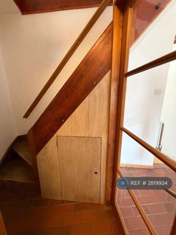 2 bedroom terraced house to rent - Photo 4