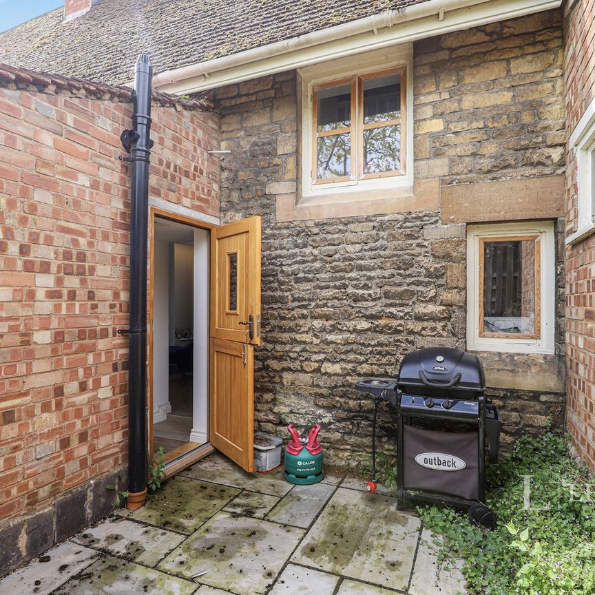 2 bedroom cottage to rent Audit Hall Road, Empingham, Oakham, Rutland, LE15 - Photo 1