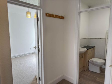1 bedroom flat to rent - Photo 4