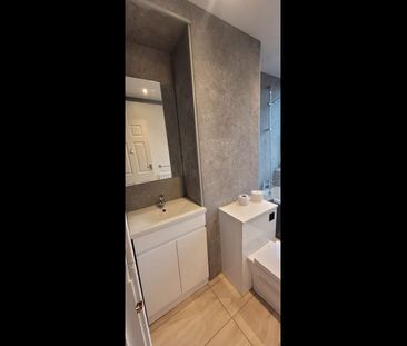 Room in a Shared Flat, Ibsley Gardens, SW15 - Photo 5