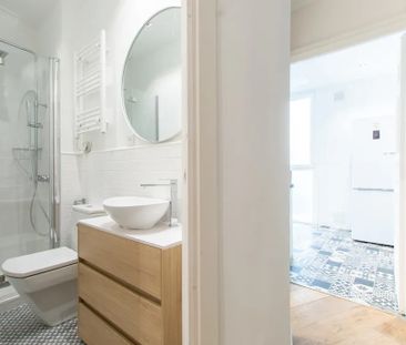 Calle de los Caños del Peral, Madrid, Community of Madrid 28013 - Photo 6