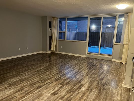 For Lease - 4062 Lawrence Avenue Unit# 107, Toronto, Ontario - Photo 1