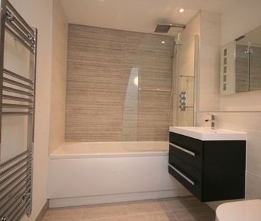 Flat 1,, The Old Courthouse, Grange Road - Photo 6