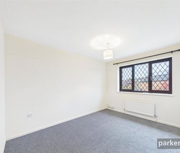 4 bedroom detached house to rent - Photo 6