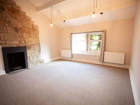 4 bedroom end of terrace house to rent - Photo 5