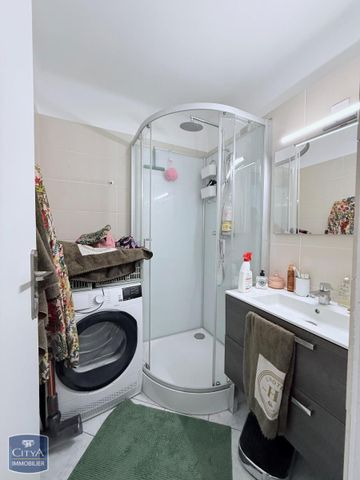 Location Appartement 4 pièces 84m² LE CANNET 06110 - Photo 4