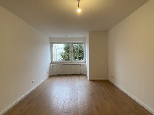 Neuss – Dreikönigenviertel, geräumige 3 Zimmerwohnung mit Balkon, stadtnah, sofort verfügbar! - Photo 1