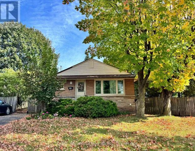 5466 RANDOLPH CRESCENT — 2 Bedroom - Photo 1