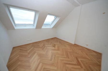 DG-Maisonette-Traum im sanierten Altbau mit Fußbodenheizung, Parkett und Balkon ! - Foto 5