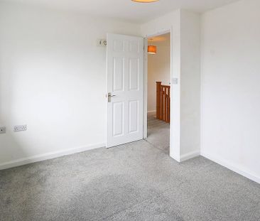 2 bedroom end of terrace house to rent - Photo 1
