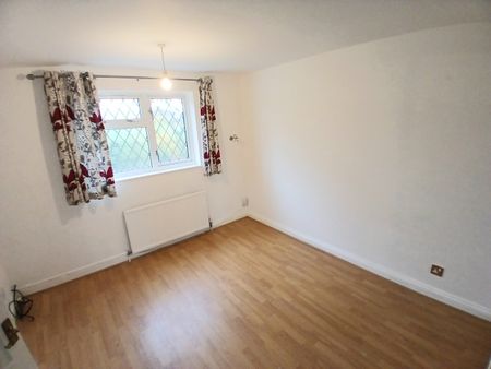 York Road, Stevenage - Photo 5