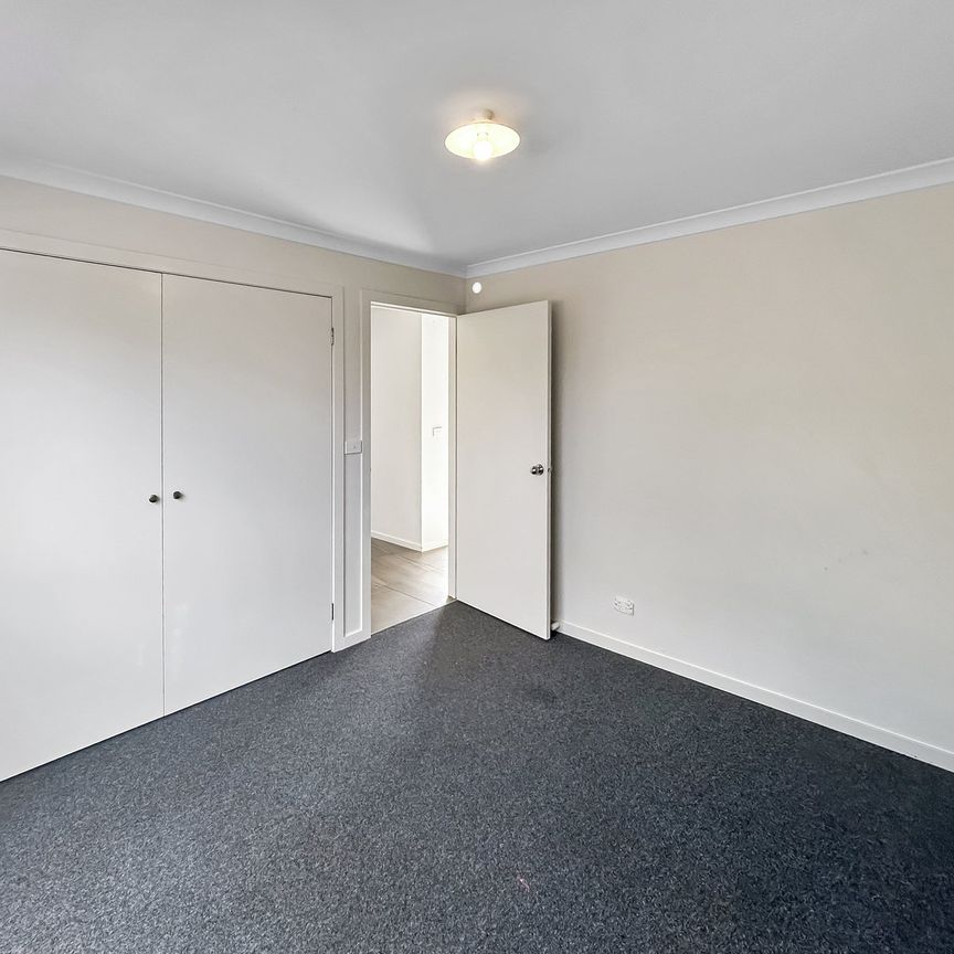 Private and Secure 3 bedroom unit - Photo 1