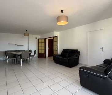 Spacieux trois pièces en centre ville - Photo 6