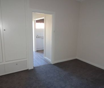 MODERN & COMPACT - Photo 5