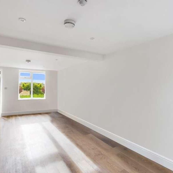 Upton Terrace, Upton, Buckinghamshire, HP17 - Photo 1