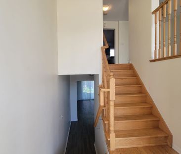 For Lease - 13 Betterton Crescent, Brampton, Ontario - Photo 3