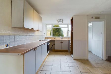 3 bedroom terraced house to rent - Photo 2