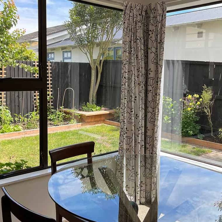 2BR Townhouse in St Albans with parking - Photo 1