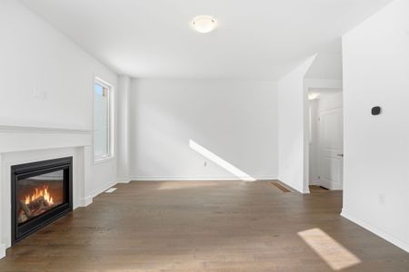 For Lease - 45 McBride Trail, Barrie, Ontario - Photo 2