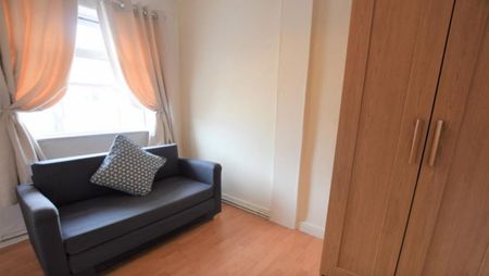 2 Bed Terraced House, Middleton Road, L7 - Photo 4