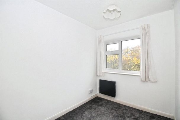 3 bedroom end of terrace house to rent - Photo 1