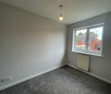 2 bedroom semi-detached house to rent - Photo 4