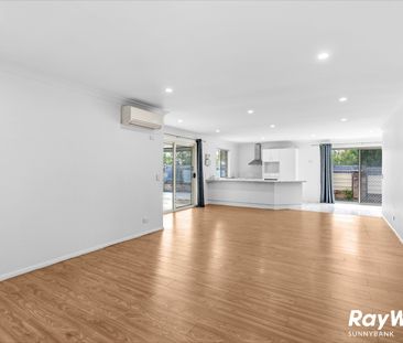 Spacious Family Home with Two Ensuited Bedrooms - Photo 1