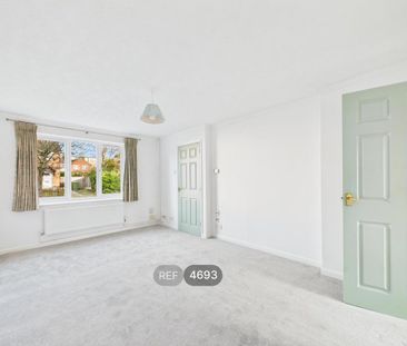 3 bedroom semi-detached house to rent - Photo 2