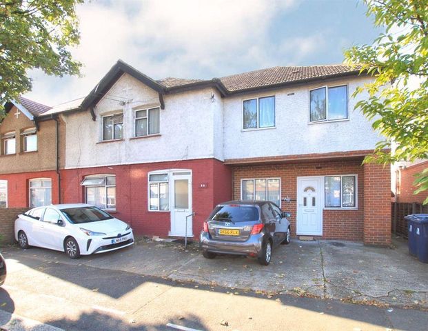 Brent Road, Southall UB2, London - Photo 1