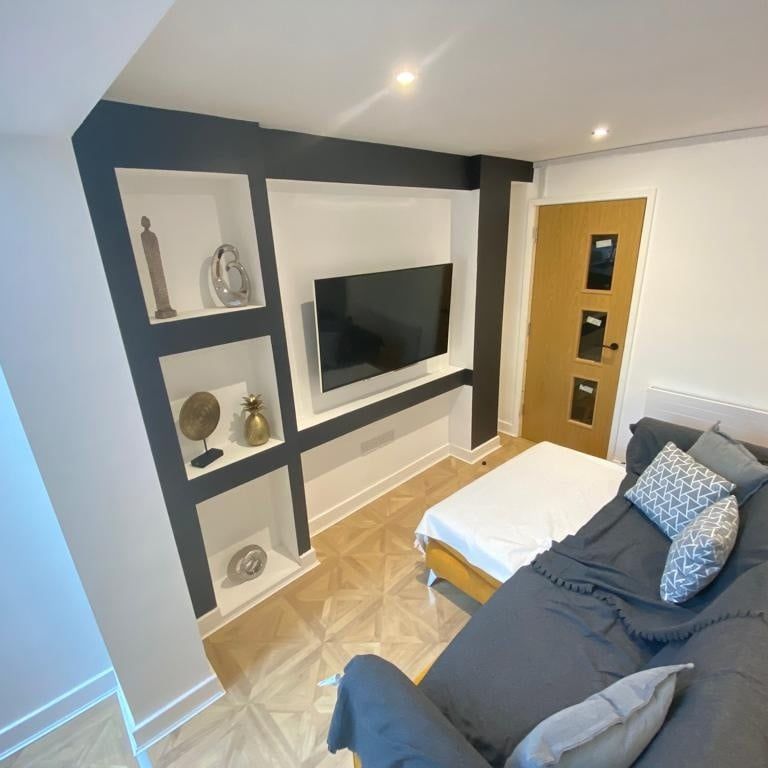 6 Bed Terraced House, Kingsway, CV2 - Photo 1