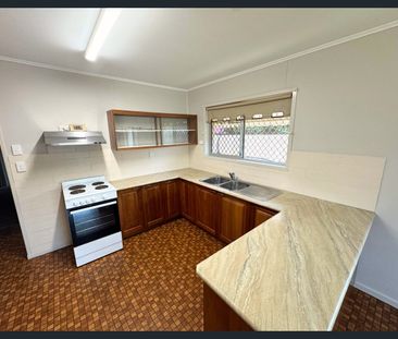 45 Hurst Street, Walkervale, Qld 4670 - Photo 2