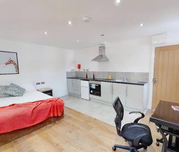 Studio to rent - Photo 3