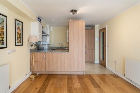2 bedroom flat to rent - Photo 3