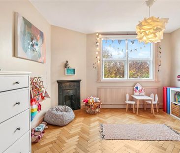 4 bedroom end of terrace house to rent - Photo 5