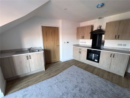 Holborn Place, Bulwell, Nottingham, Nottinghamshire, NG6 - Photo 3