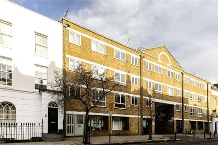 A refurbished two bedroom split level maisonette in the heart of Islington. - Photo 4