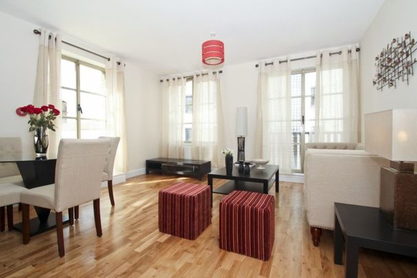 1 Bed Flat, The Circle, SE1 - Photo 1