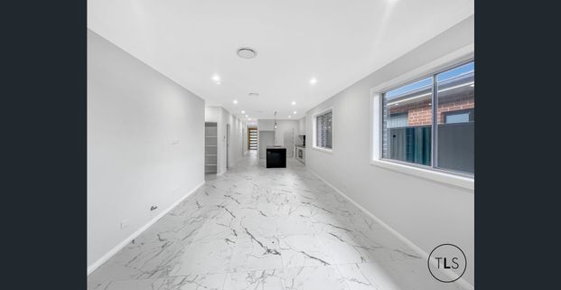 Proud to present this well-maintained home - Photo 1