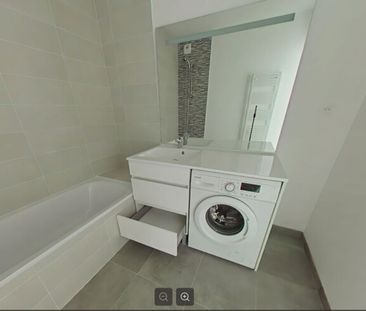 Location Appartement 3 pièces 61m² CLUSES 74300 - Photo 3