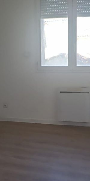 Location Appartement 2 pièces 39m² MARSEILLE 1er - Photo 1