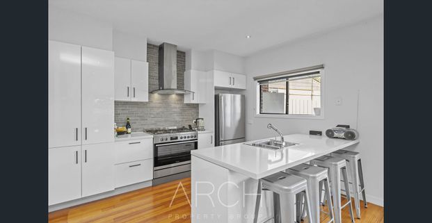 Flawless quality and luxury throughout! - Photo 1