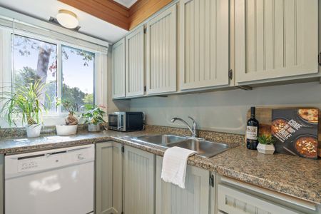 For Lease - 124 ESCARPMENT Crescent, Collingwood, Ontario - Photo 5