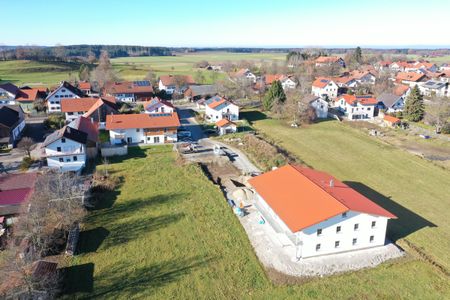 Schicke, barrierefreie 2-ZKB-Neubauwohnung in ruhiger Ortsrandlage mit Aufzug und Südbalkon - Photo 5