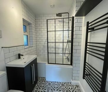 Bungalow to rent on - Photo 6