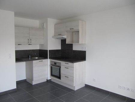 Location Appartement 2 pièces 44m² LA RAVOIRE 73490 - Photo 2