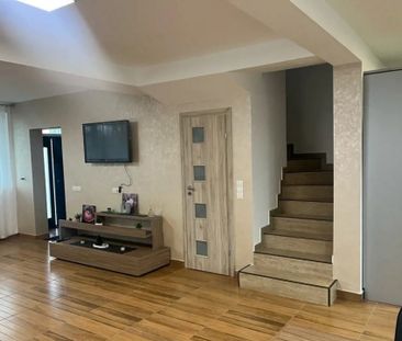 Casa tip duplex cu 3 camere, P+1, 150 mp, zona linistita, - Fotografie 2