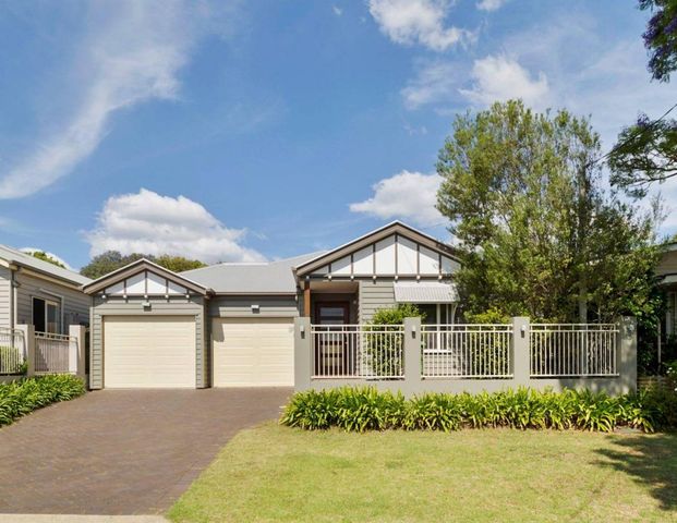 Four Bedroom in North Toowoomba - Photo 1