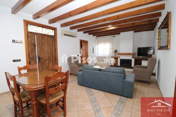 Chalet en alquiler en Alhaurín El Grande - Photo 1