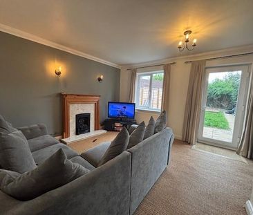2 bedroom end of terrace house to rent - Photo 4
